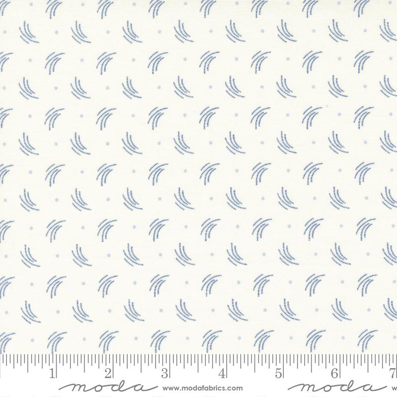 Blueberry Delight Cream - Breeze Blenders - Quilt Fabric