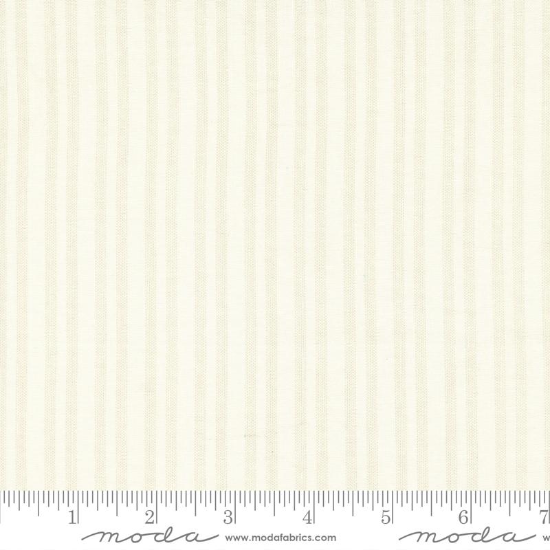 Blueberry Delight Cream Stone - Quilt Fabric