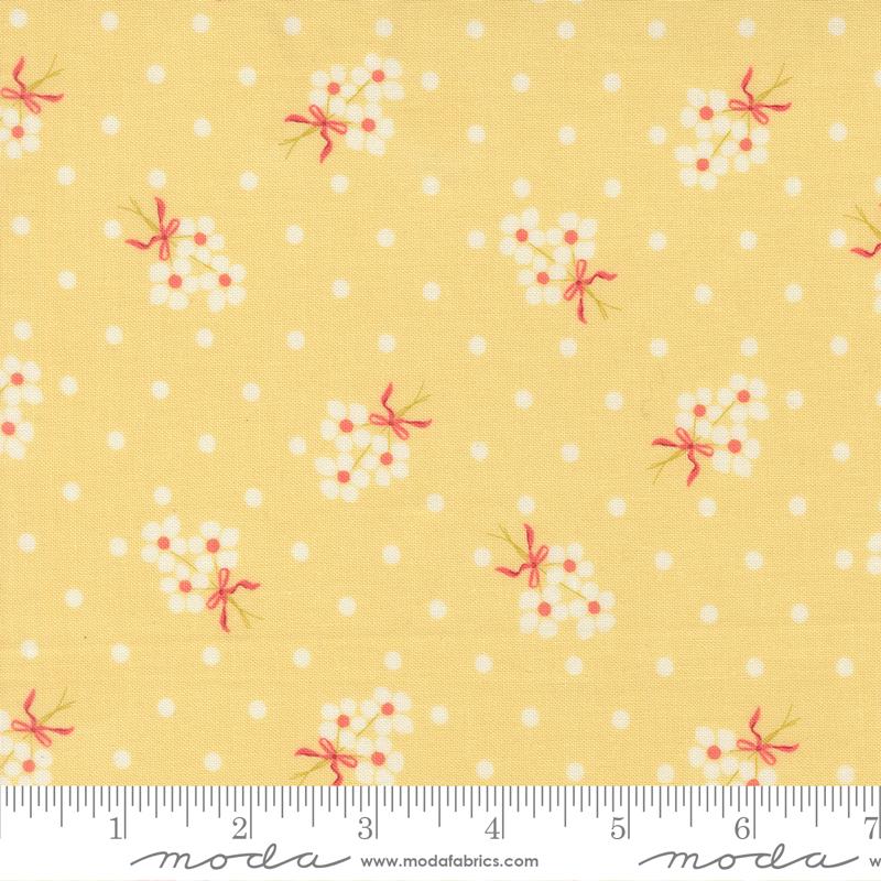 Lyda Rose Bouquet Sunwashed - Quilt Fabric