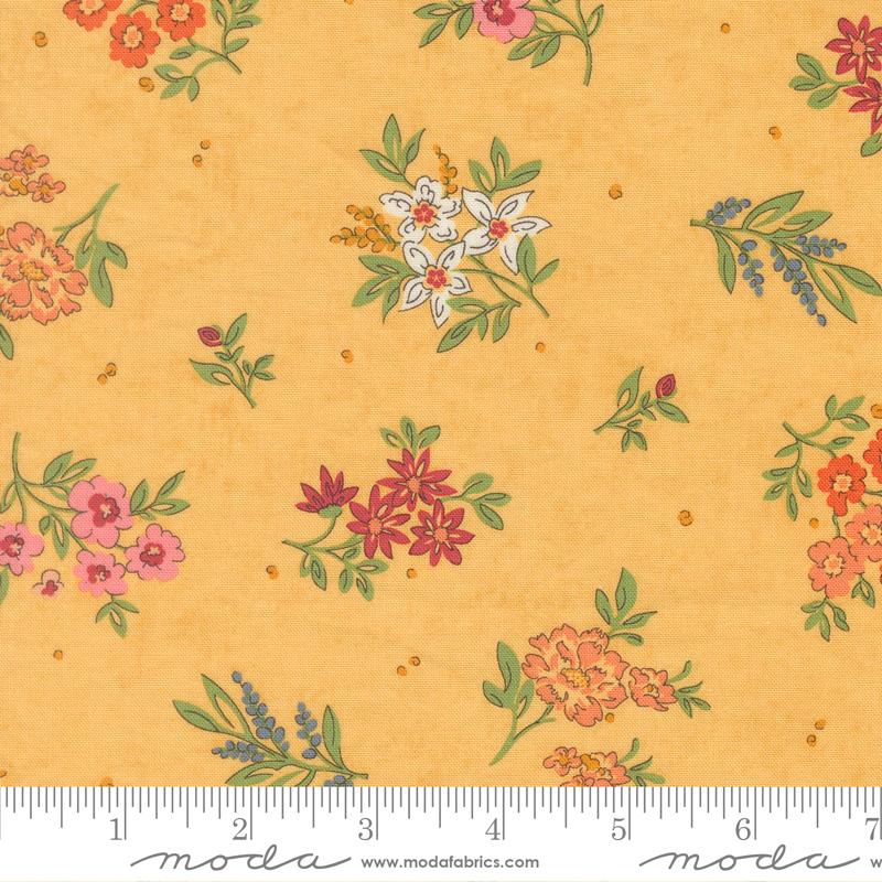 Fieldrush Camellia Sunshine - Quilt Fabric