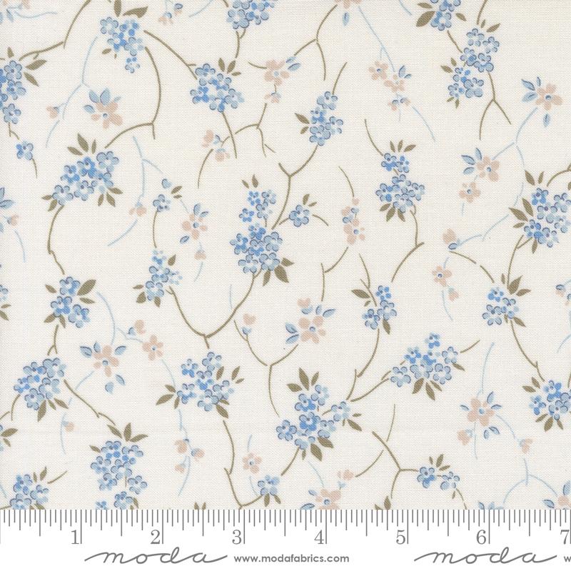 Blossom Jubilee Vines Cloud - Quilt Fabric, zoomed in. Select this picture to zoom back out.