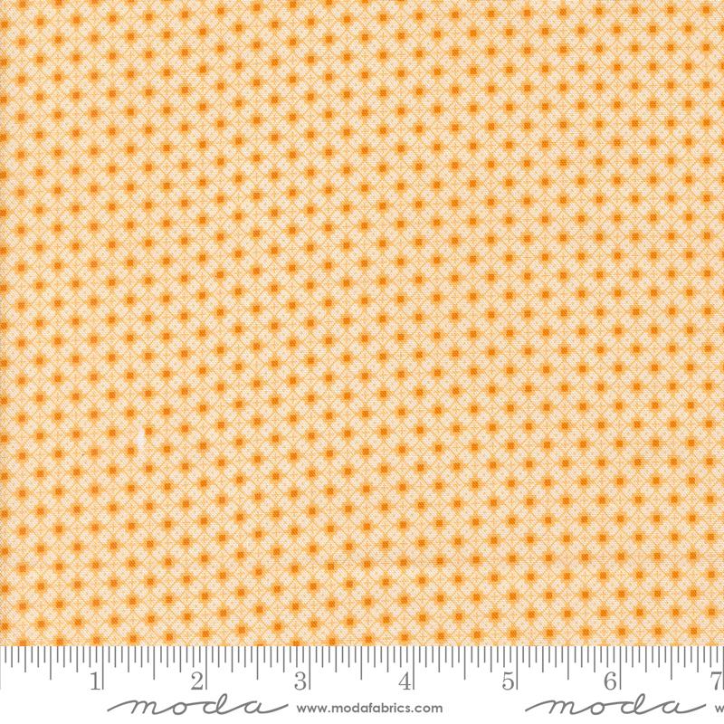 Sallys Stitches Crisscross Honey - Quilt Fabric