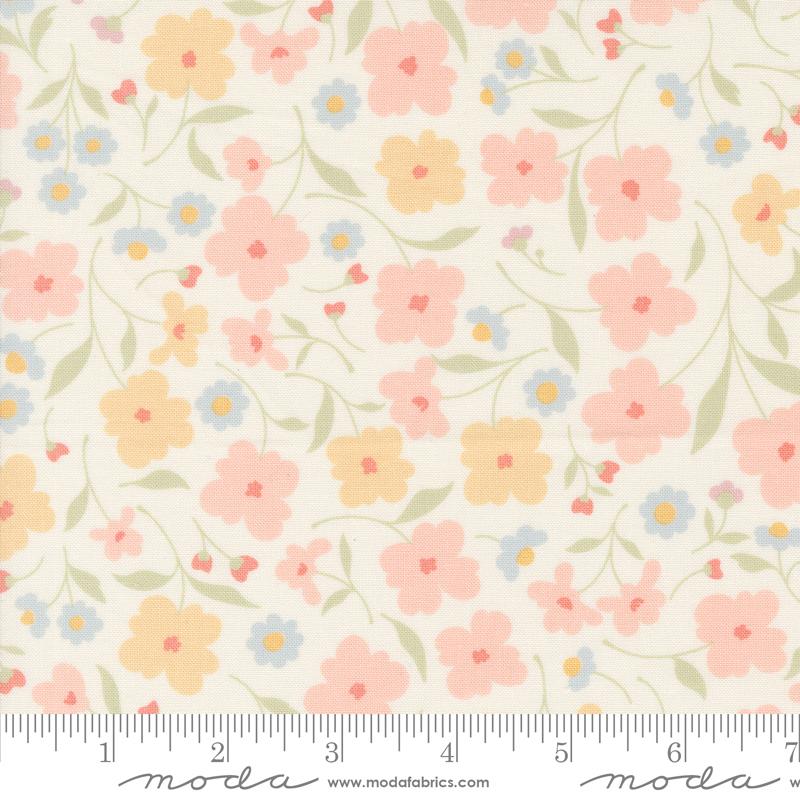 Cottage Charm Wildflowers - Porcelain - Quilt Fabric