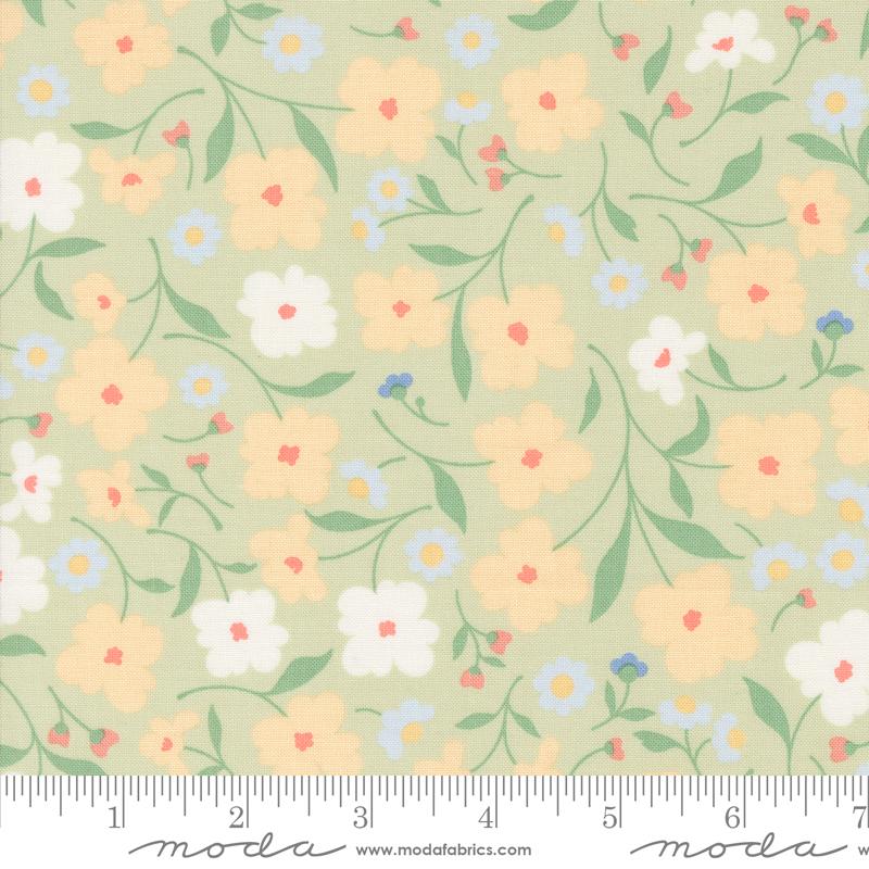 Cottage Charm Wildflowers - Pear - Quilt Fabric