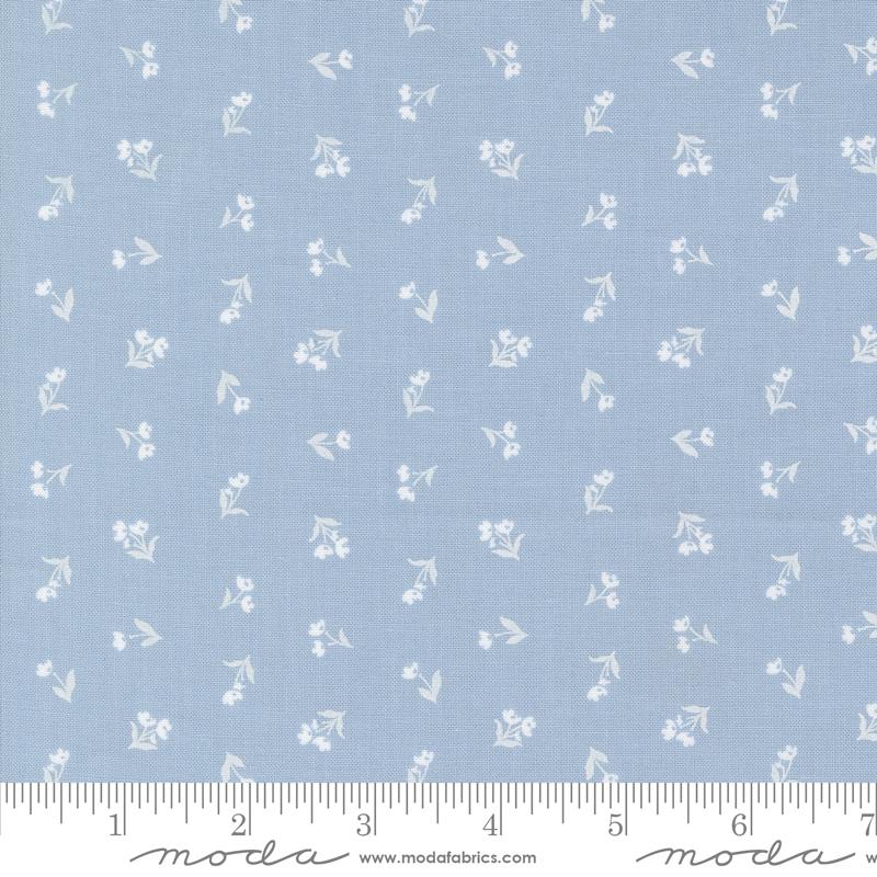Cottage Charm Ditsy - Glacier - Quilt Fabric