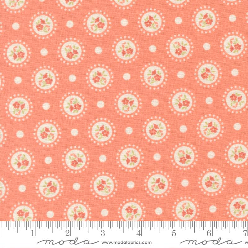 Sunbonnet Dots Coral - Quilt Fabric