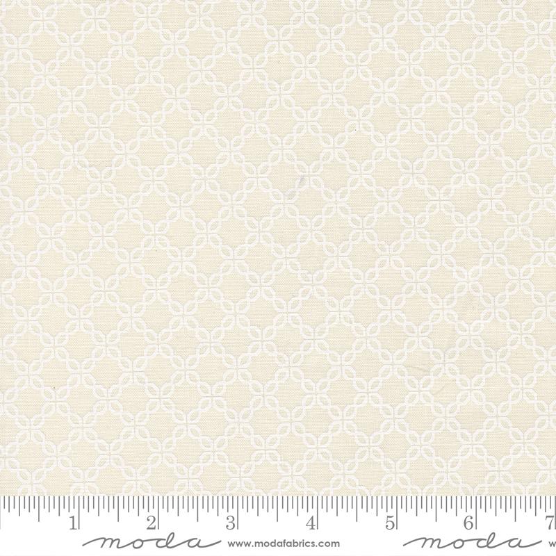 Sunbonnet Lattice Porcelain White - Quilt Fabric