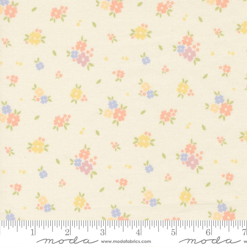 Pastel Prairie Bloom Porcelain - Quilt Fabric