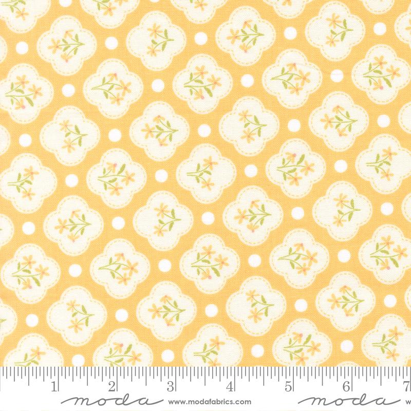 Dear Daisy Icons Yellow - Quilt Fabric, zoomed in. Select this picture to zoom back out.