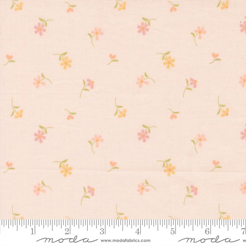 Dear Daisy Blossoms Blossom - Quilt Fabric, zoomed in. Select this picture to zoom back out.