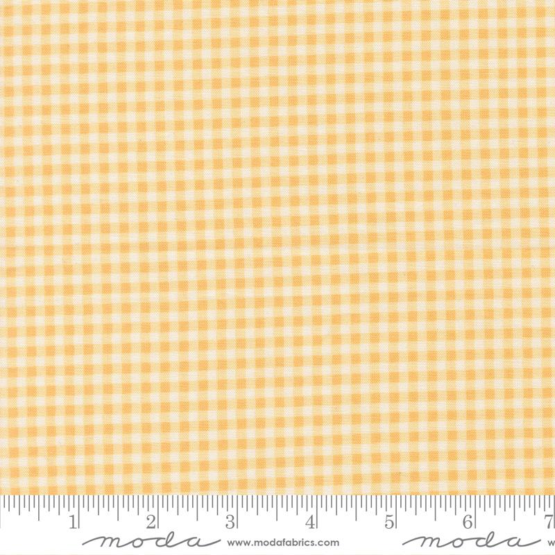 Dear Daisy Checked Sunshine - Quilt Fabric, zoomed in. Select this picture to zoom back out.