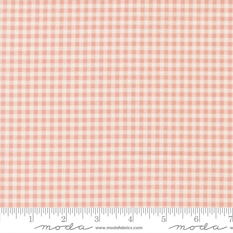 Dear Daisy Checked Petal - Quilt Fabric, zoomed in. Select this picture to zoom back out.