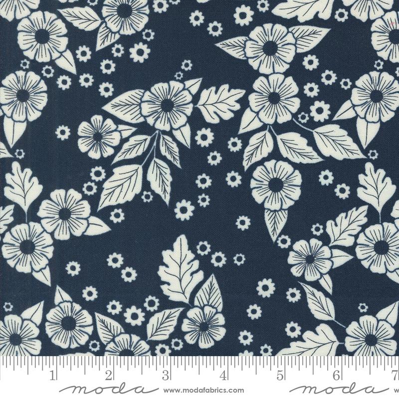 Field Of Flowers Navy - Quilt Fabric