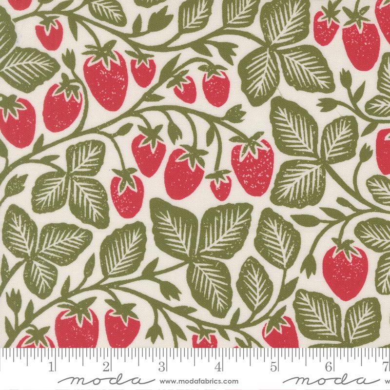 Garden Series Strawberry Cream - Quilt Fabric