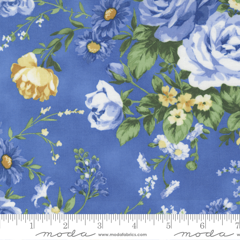 Summer Breeze Royal - Rose Bouquet Large - Quilt Fabric
