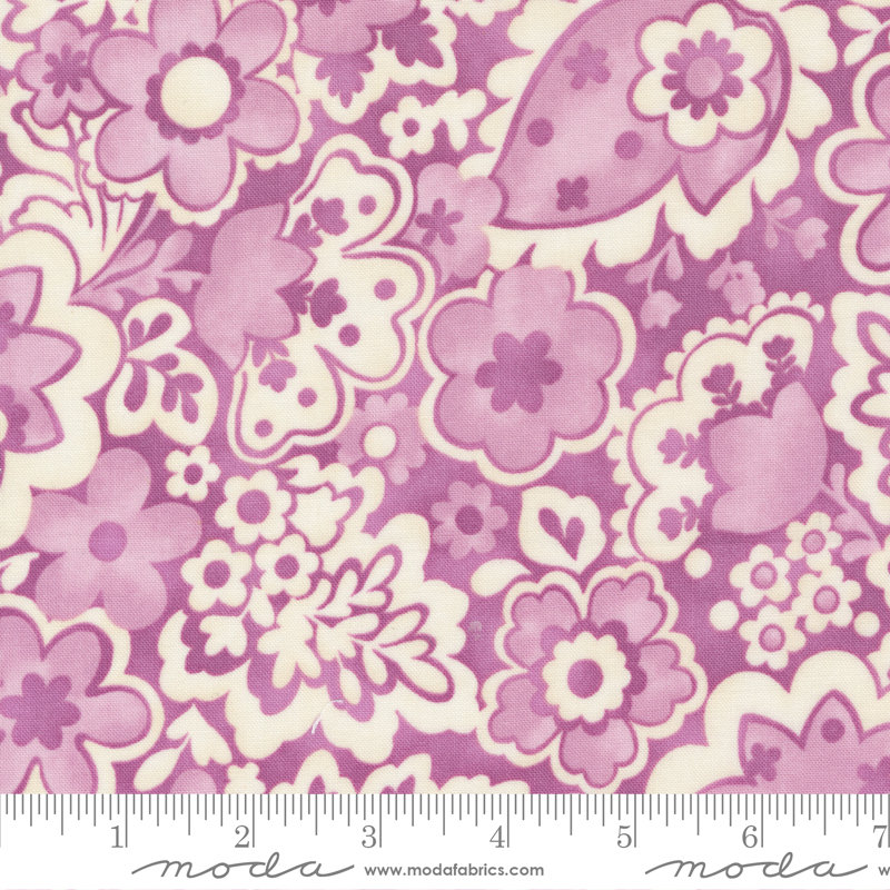 Jolie Mod Flower Lavender - Quilt Fabric