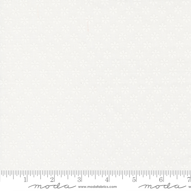 Flower Power Cloud White - Quilt Fabric