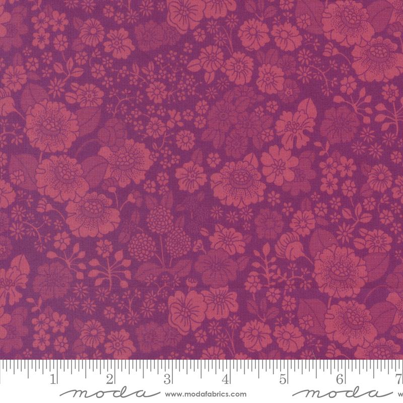 Chelsea Garden Lawns Plum - Quilt Fabric