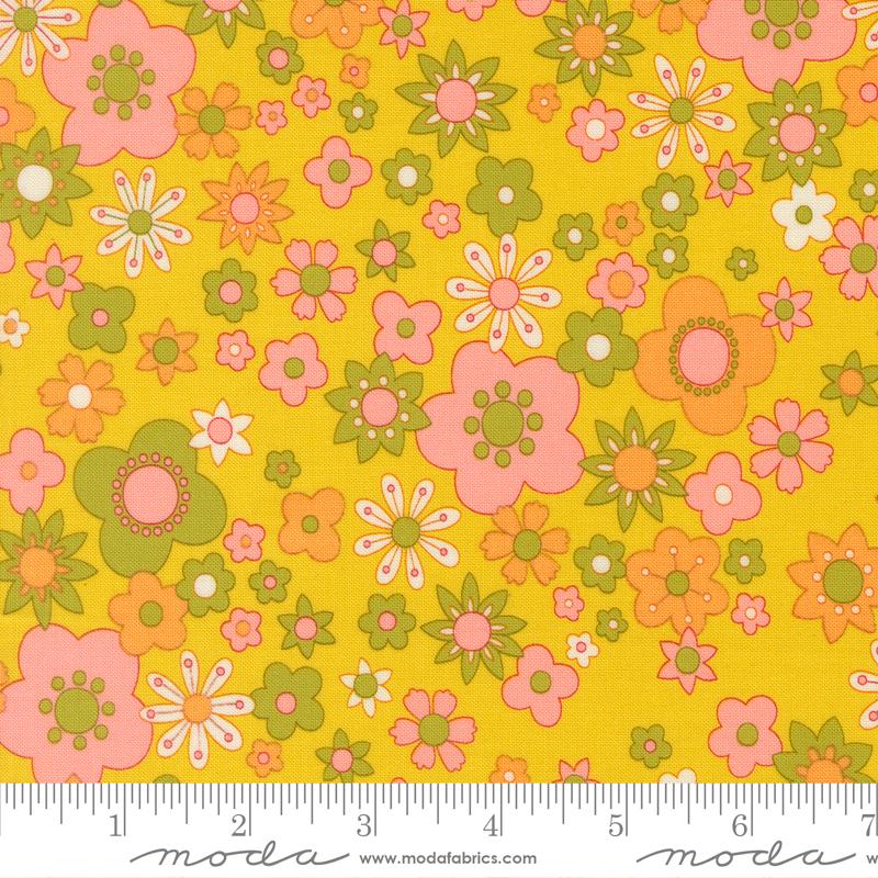 Happy Daze Flower Citrine - Quilt Fabric