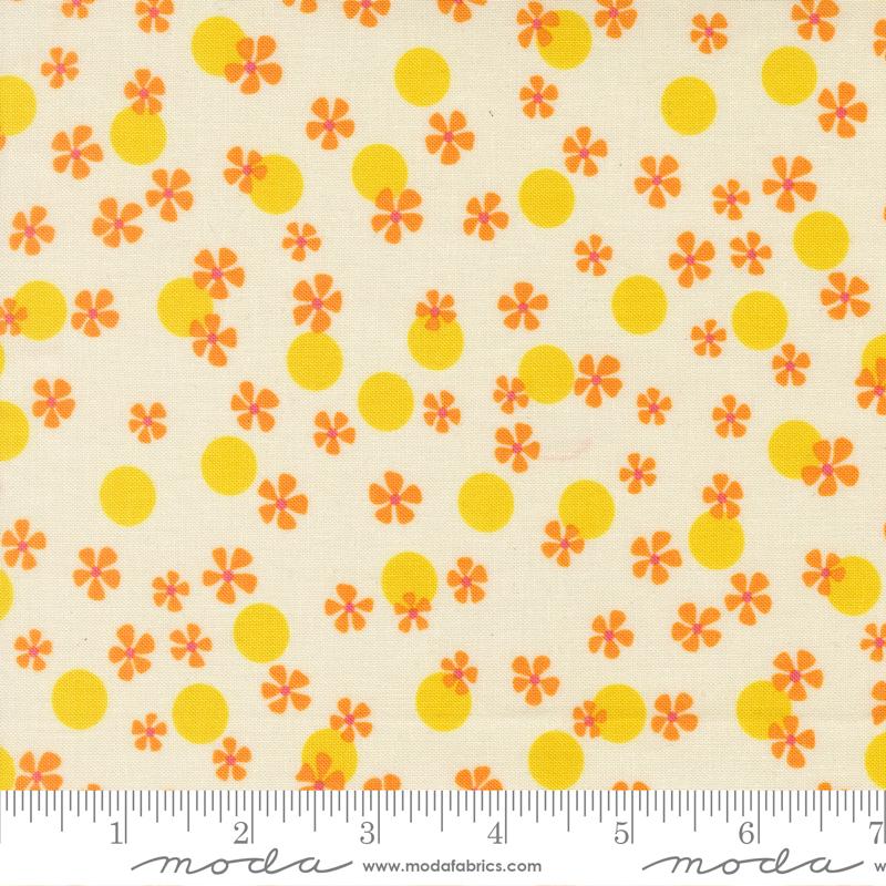 Happy Daze Dots Cloud - Quilt Fabric