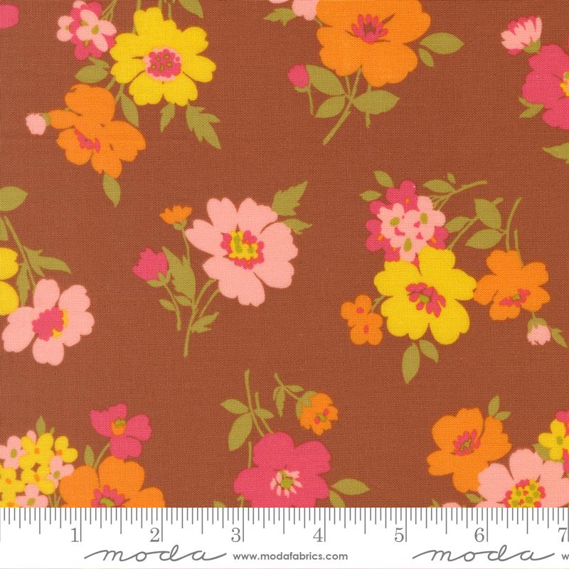 Happy Daze Garden Rust - Quilt Fabric