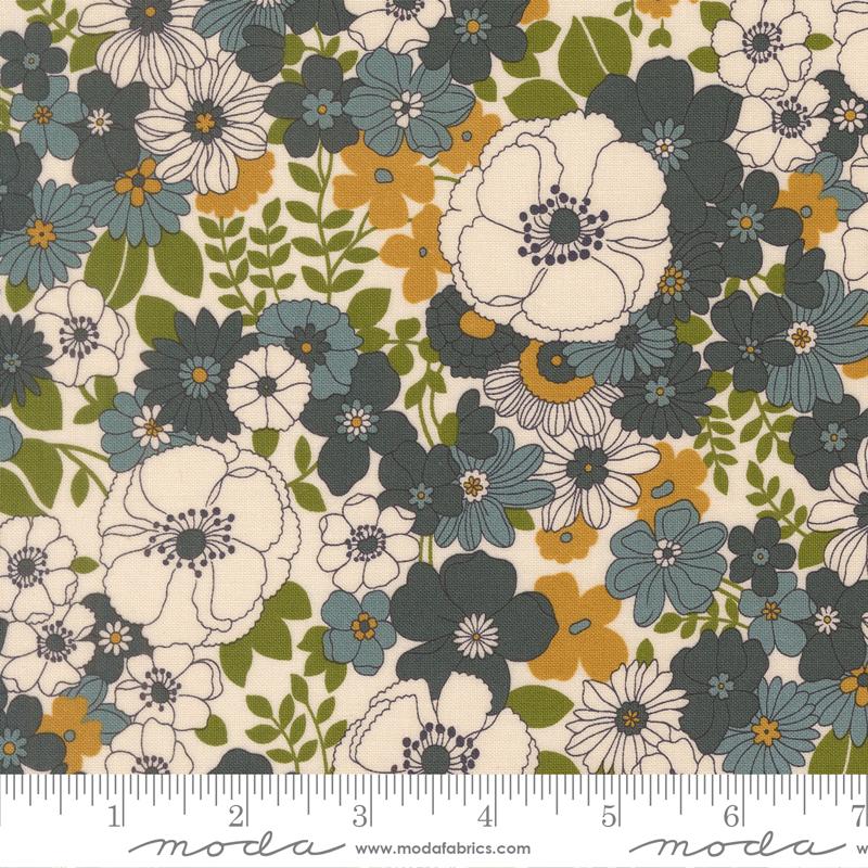 Chelsea Garden Flower Porcelain - Quilt Fabric