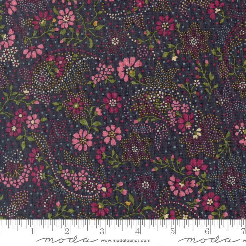 Chelsea Garden Paisley Midnight - Quilt Fabric