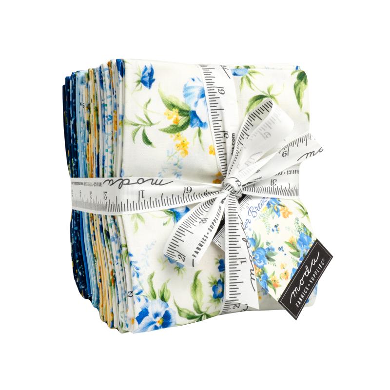Summer Breeze 2027 - Fat Quarter Bundle, zoomed in. Select this picture to zoom back out.
