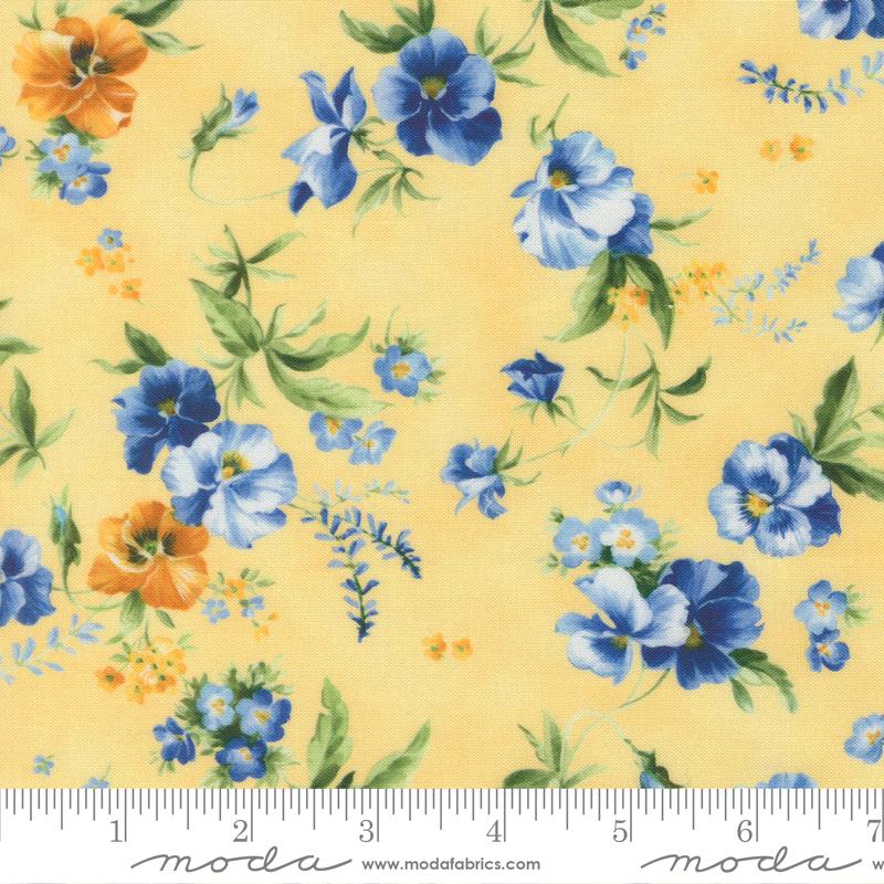 Summer Breeze 2027 Blossoms Canary - Quilt Fabric, zoomed in. Select this picture to zoom back out.