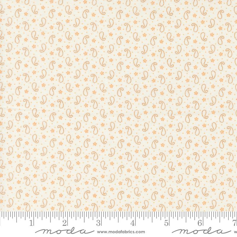 Denim Daisies Paisley - Daisy Nutmeg - Quilt Fabric, zoomed in. Select this picture to zoom back out.
