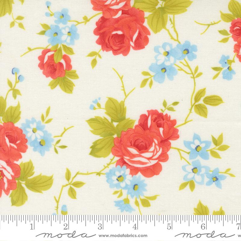 Rosie Flowers Whipped Cream - Quilt Fabric