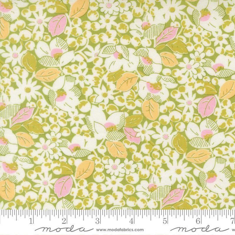 Summers End Floral Clover - Quilt Fabric