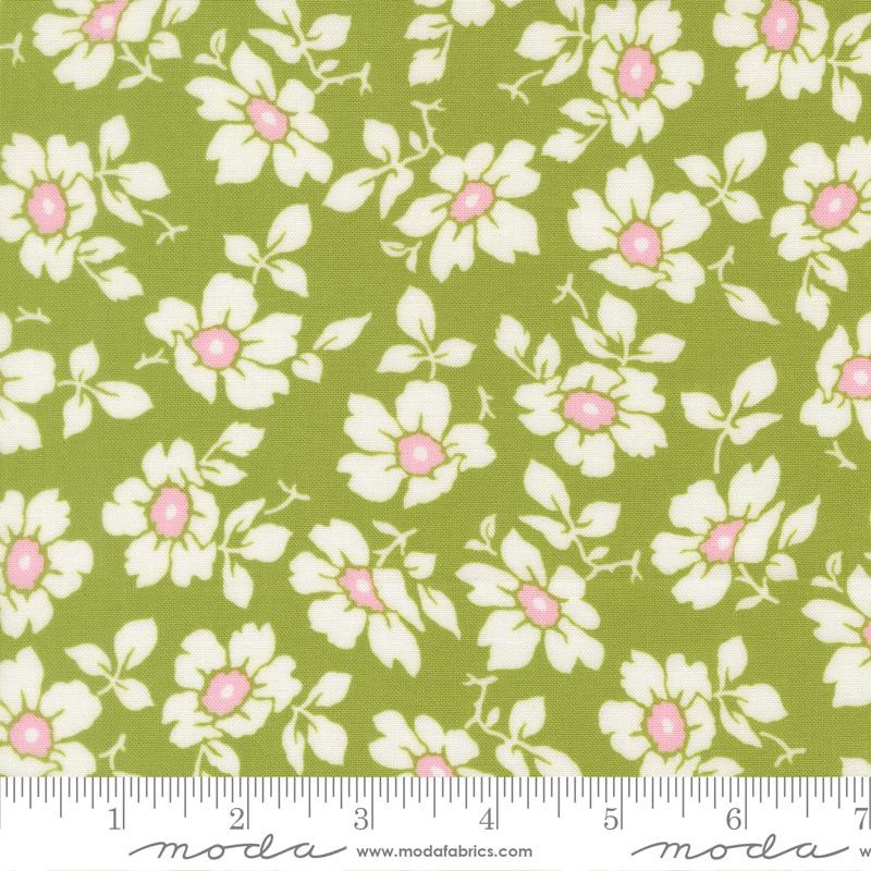 Summers End Blossom Clover - Quilt Fabric