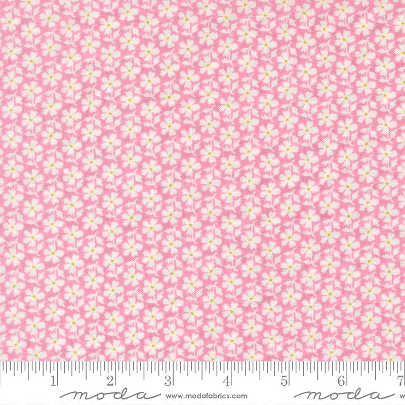Summers End Flowers Lilac - Quilt Fabric