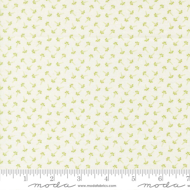 Summers End Petite Blossoms Clover - Quilt Fabric