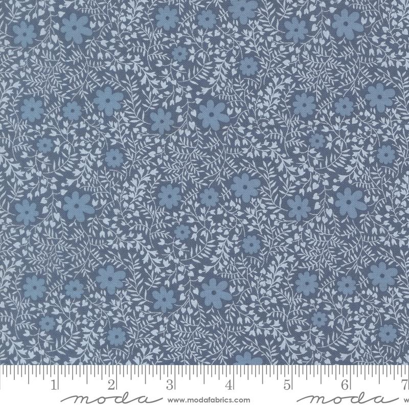 Larkspur and Linen Paisley Cornflower - Quilt Fabric, zoomed in. Select this picture to zoom back out.