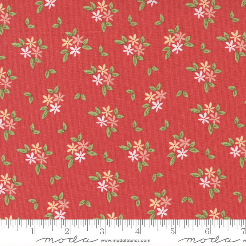 Emma Daisies Geranium - Quilt Fabric