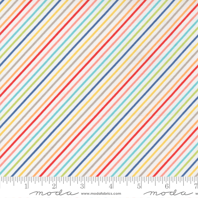Simply Delightful Off White - Quilt Fabric