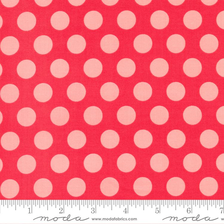 Favorite Things Scarlet - Dots - Quilt Fabric