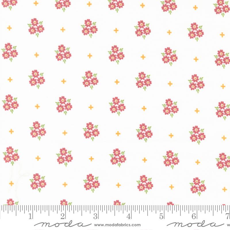 Bountiful Blooms Off White - Quilt Fabric