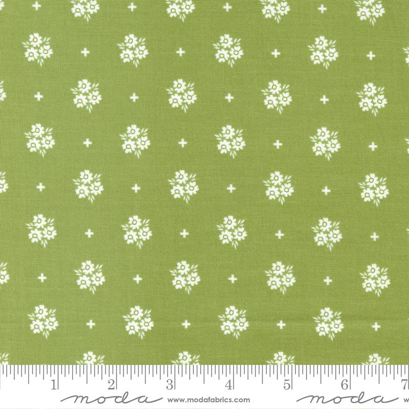 Bountiful Blooms Fern - Posies Small Floral - Quilt Fabric