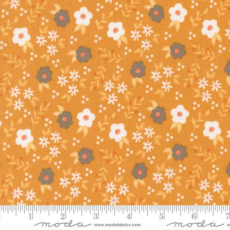 Birch and Willow Flower Golden - Quilt Fabric