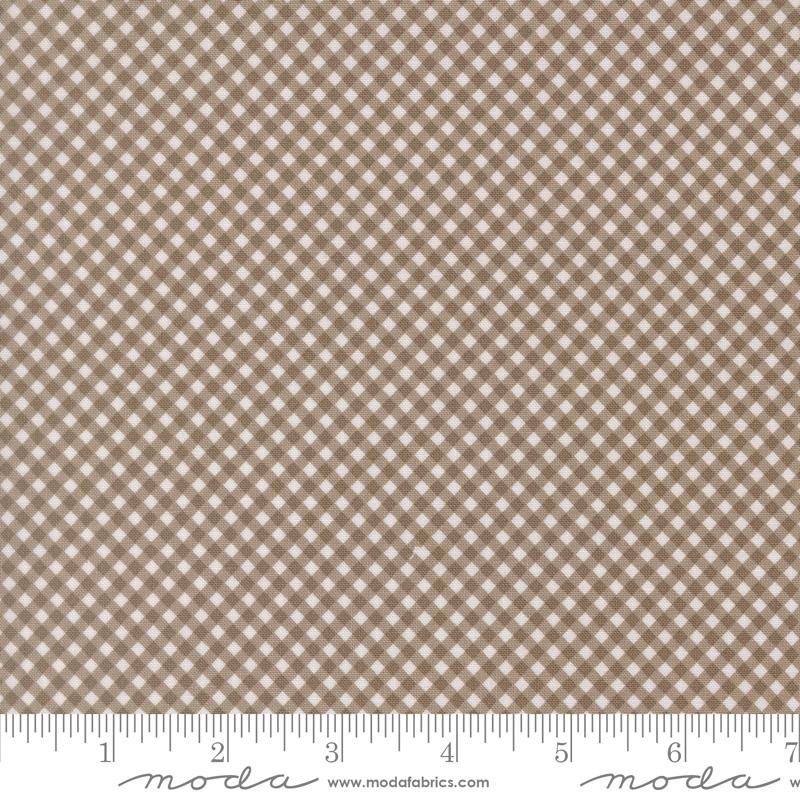 Birch & Willow Quilting Gingham Stone - Quilt Fabric, zoomed in. Select this picture to zoom back out.