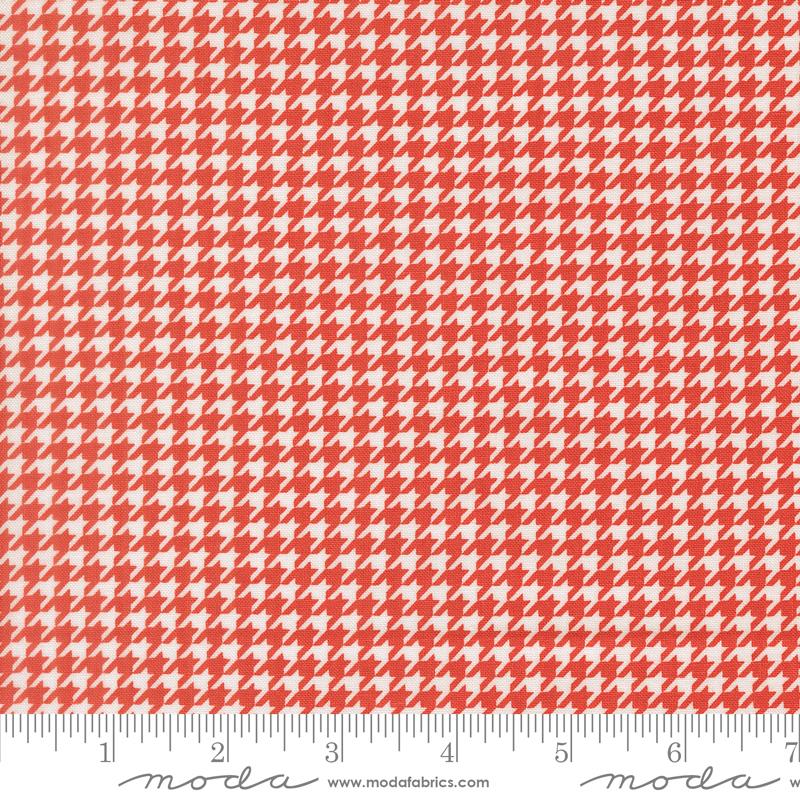 Midsummer Houndstooth Ruby - Quilt Fabric, zoomed in. Select this picture to zoom back out.