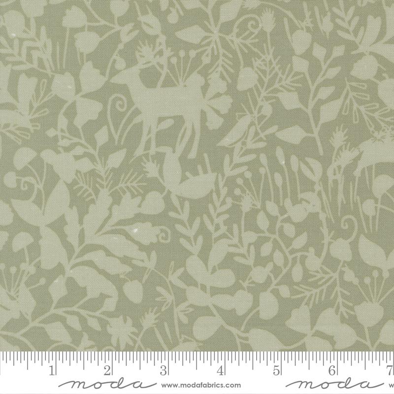 Peachy Animals Sage - Quilt Fabric