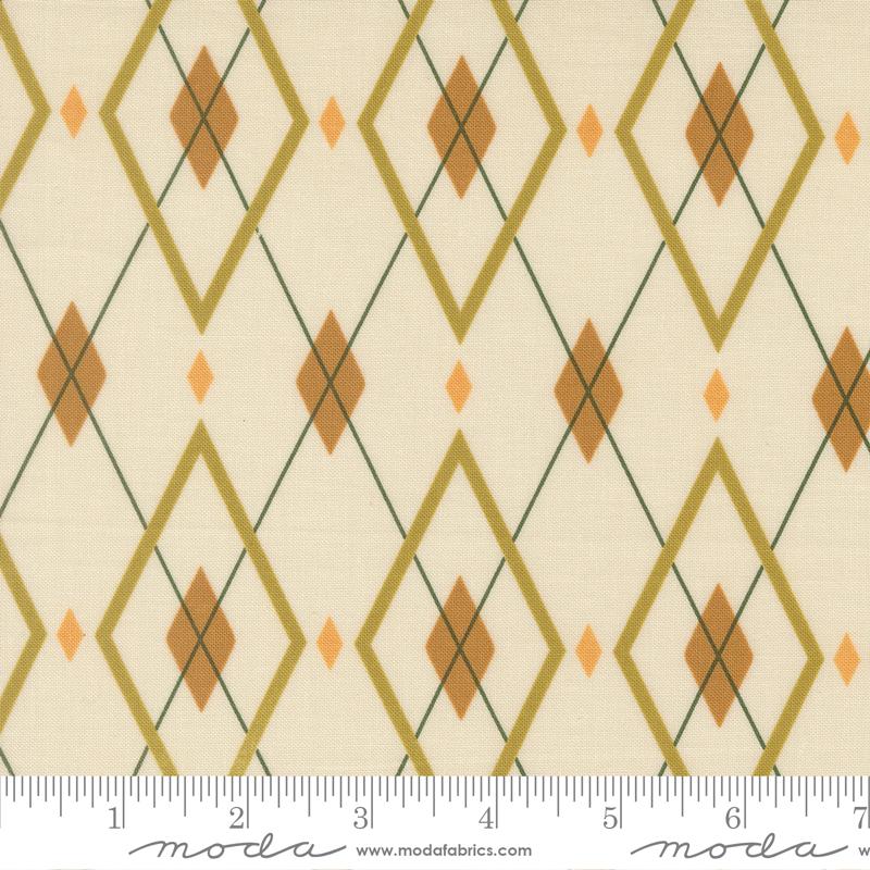 Peachy Argyle Eggshell - Quilt Fabric