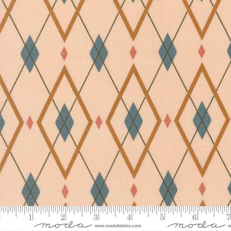 Peachy Argyle Whipped Cream - Quilt Fabric