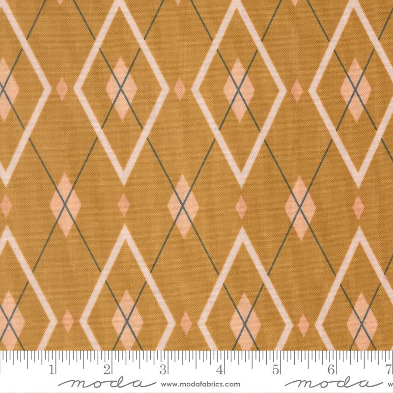Peachy Argyle Honey - Quilt Fabric