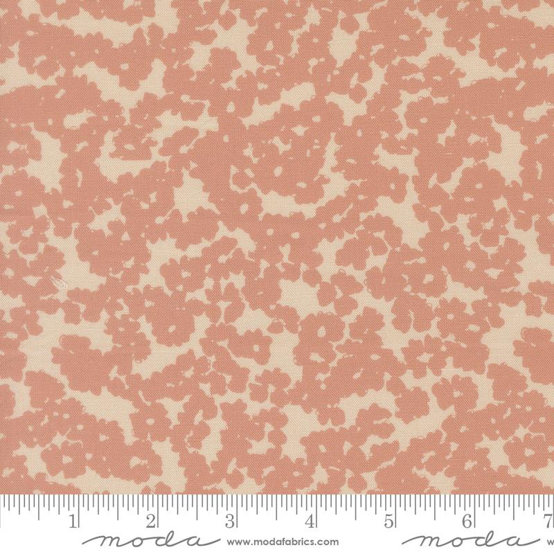 Midnight Fleur Blossoms Petal - Quilt Fabric, zoomed in. Select this picture to zoom back out.