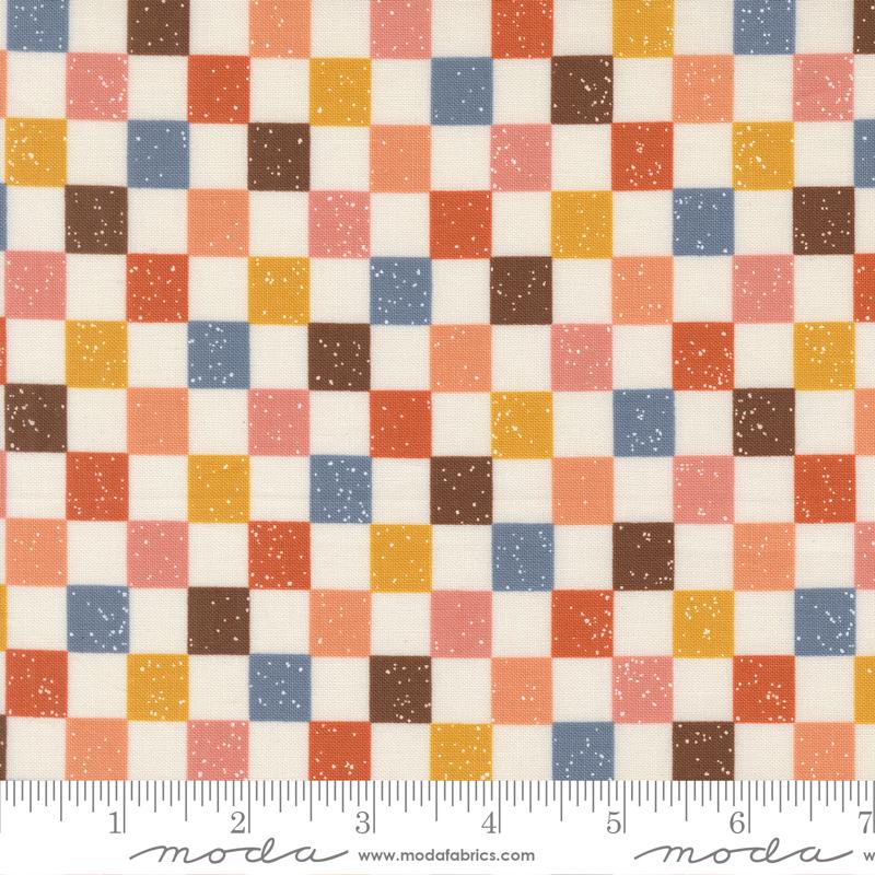 Blossoms And Blooms Checkers Pearl - Quilt Fabric